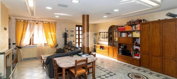 3 bedrooms House in Piossasco, Italy No. 276421 7