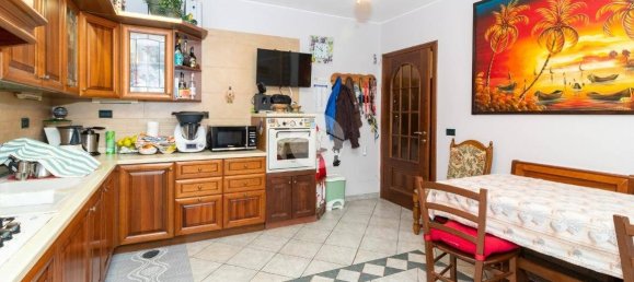 3 bedrooms House in Piossasco, Italy No. 276421 8