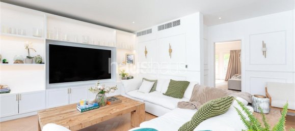 5 bedrooms Villa in Jumeirah Village Triangle, UAE No. 98789 5