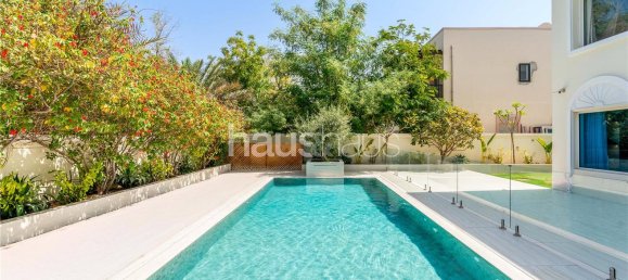5 bedrooms Villa in Jumeirah Village Triangle, UAE No. 98789 4