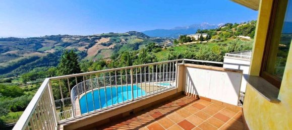 Villa T8 em Castiglione Messer Raimondo, Italy N.º 326940 20