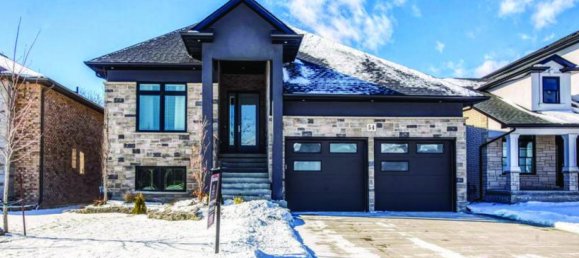 3 bedrooms House in Port Colborne, Canada No. 573 2