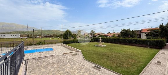 Villa de 10 dormitorios en Avezzano, Italy No. 331381 4