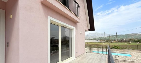 Villa de 10 dormitorios en Avezzano, Italy No. 331381 6