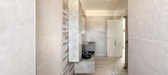 Villa de 10 dormitorios en Avezzano, Italy No. 331381 20