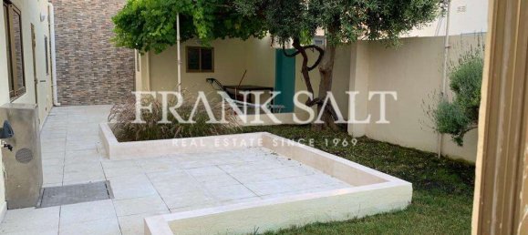 3 bedrooms Villa in Balzan, Malta No. 8317 18