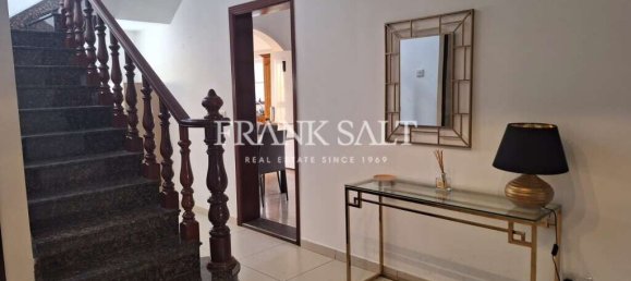 3 bedrooms Villa in Balzan, Malta No. 8317 10