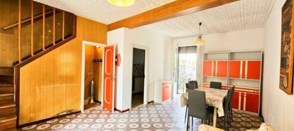 2 bedrooms House in Comacchio, Italy No. 338841 2