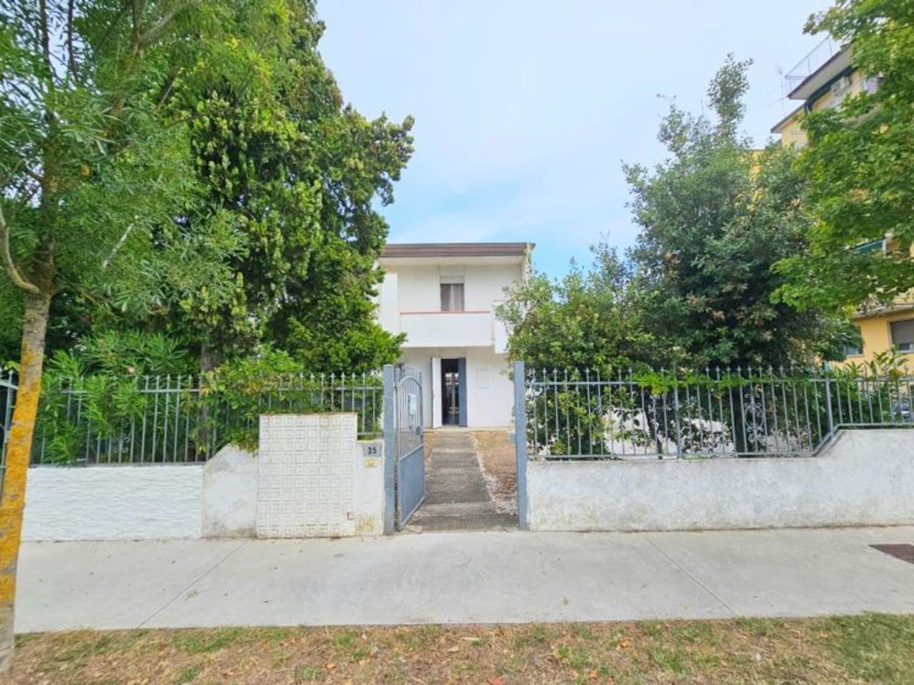 2 bedrooms House in Comacchio, Italy No. 338841