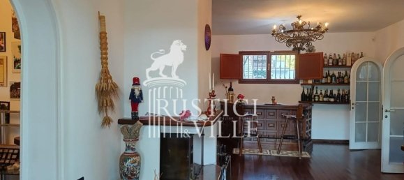3 Schlafzimmer Villa in Livorno, Italy, Nr. 390824 23