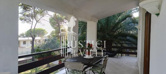 3 Schlafzimmer Villa in Livorno, Italy, Nr. 390824 2