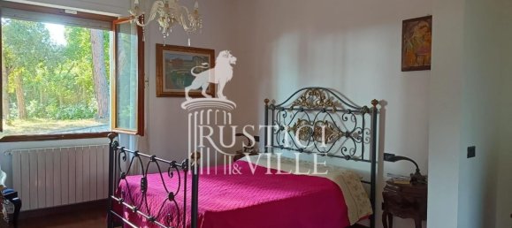 3 Schlafzimmer Villa in Livorno, Italy, Nr. 390824 14
