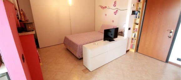 1 bedroom Apartment in Novara, Italy No. 379013 17