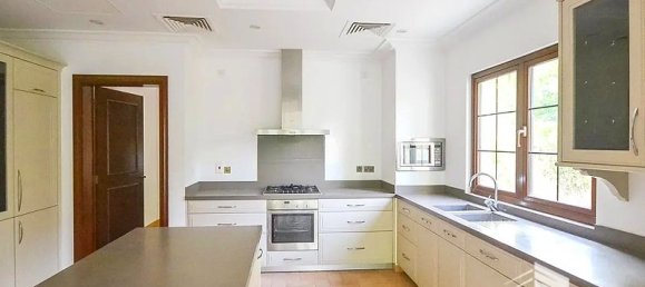 5 bedrooms Villa in Jumeirah Golf Estates, UAE No. 9222 9