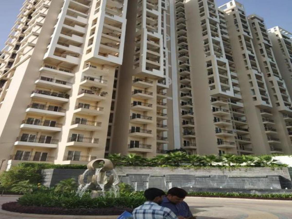 Дом с 2 спальнями в Нойда, Индия № 68169