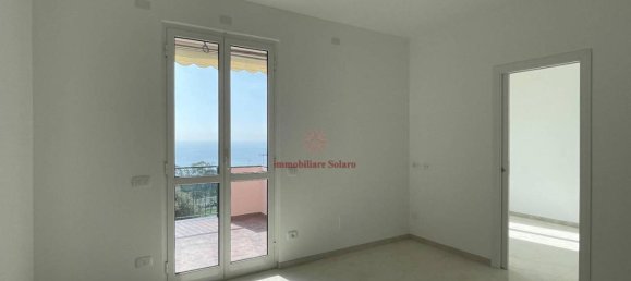 3-salle Penthouse à Varazze, Italy No. 153911 3