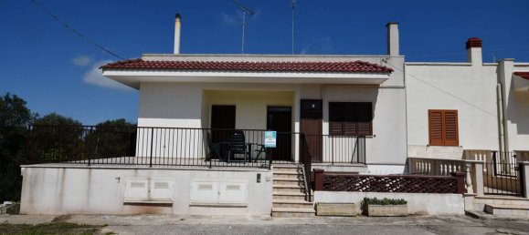 2 Schlafzimmer Haus in Cisternino, Italy, Nr. 35453 11