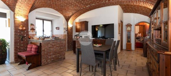 3 bedrooms Villa in Alpignano, Italy No. 220970 4