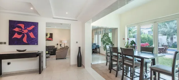 Вилла с 3 спальнями в Jumeirah Park, Дубай, ОАЭ № 108486 5