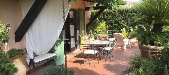 Villa de 5 habitaciónes en Montignoso, Italy No. 51000 4