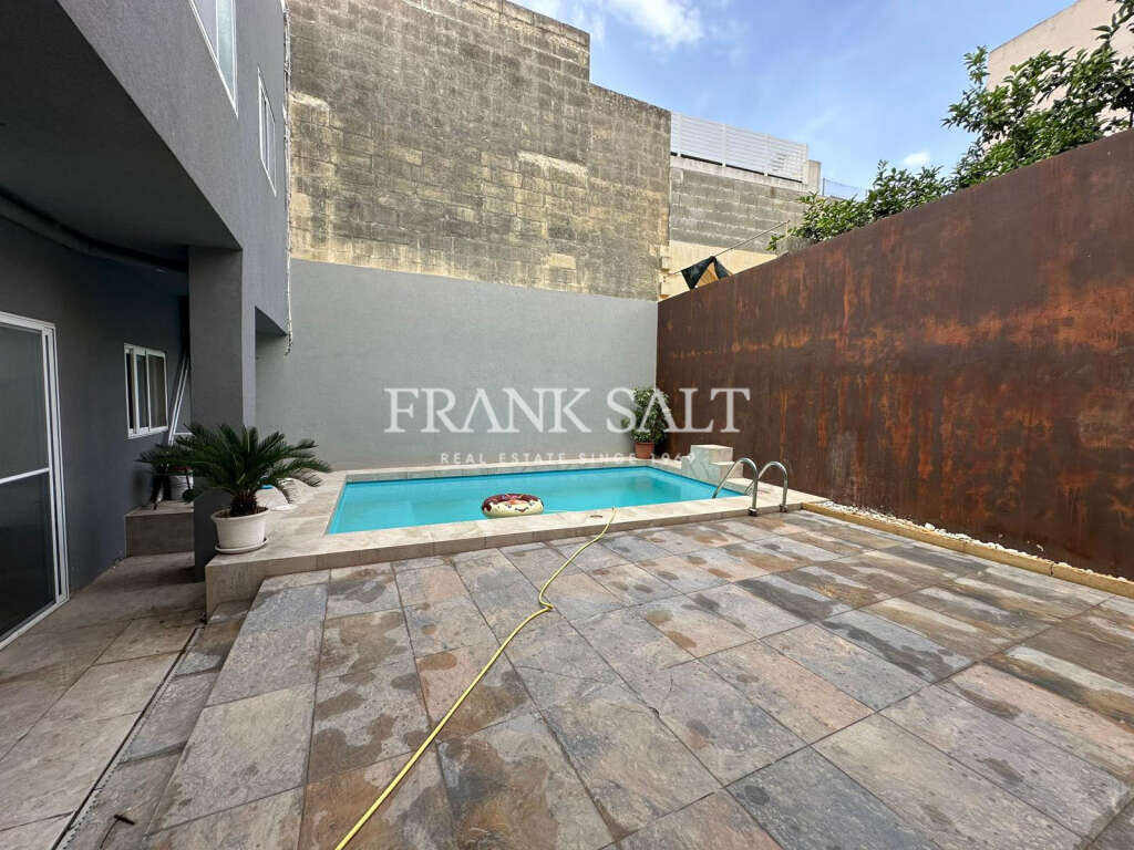 4 bedrooms House in Zabbar, Malta No. 7600