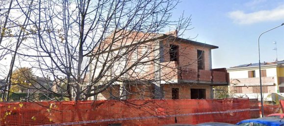 151m² Building in Castelfranco Emilia, Italy No. 288670 2