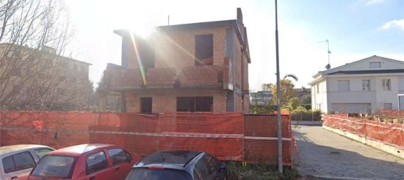 151m² Building in Castelfranco Emilia, Italy No. 288670 5
