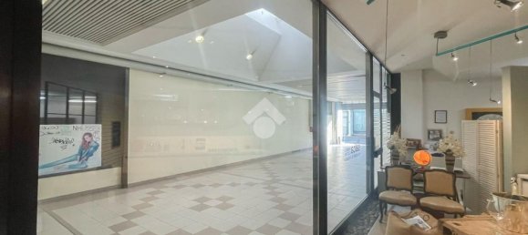  عقار تجاري في Brescia, Italy 125متر مربع رقم 209537 44