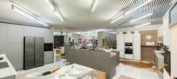  عقار تجاري في Brescia, Italy 125متر مربع رقم 209537 43