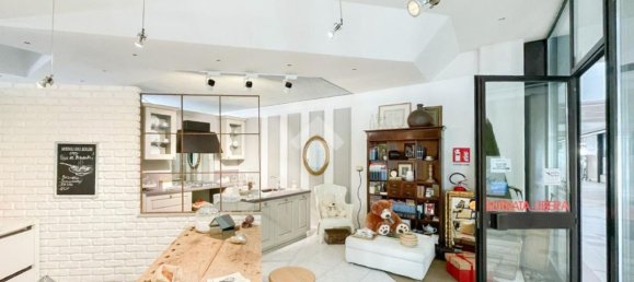  عقار تجاري في Brescia, Italy 125متر مربع رقم 209537 27