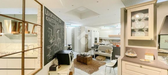  عقار تجاري في Brescia, Italy 125متر مربع رقم 209537 30