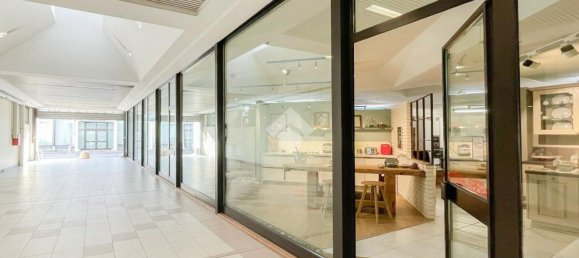  عقار تجاري في Brescia, Italy 125متر مربع رقم 209537 40