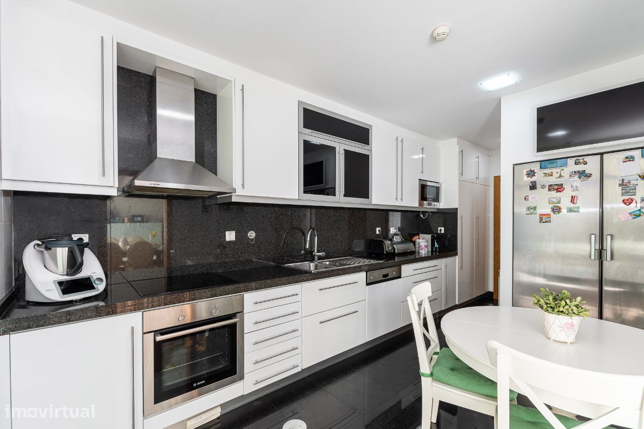 4 chambres Appartement à Espinho, Portugal No. 90875