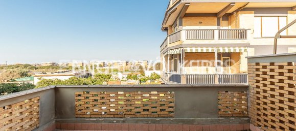 2 bedrooms Apartment in Ardea, Italy No. 62991 3