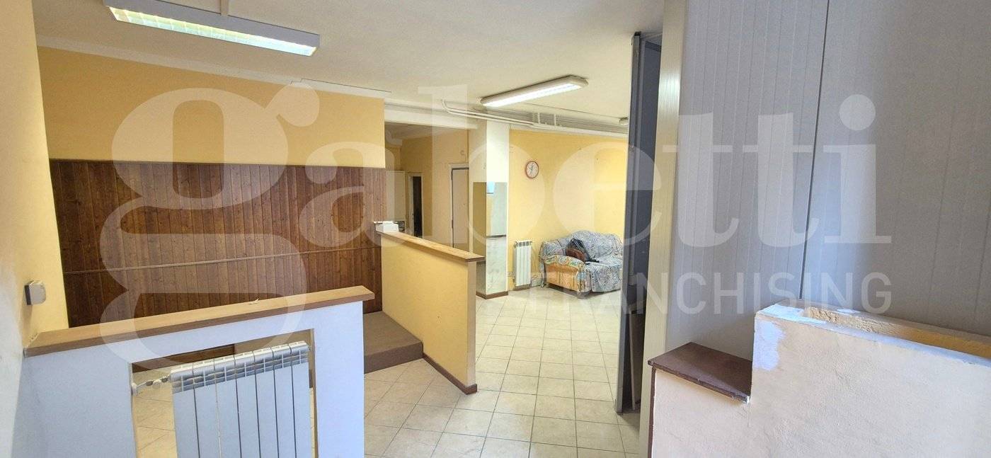 Lagerhaus in Rome, Italy 92m², Nr. 114920