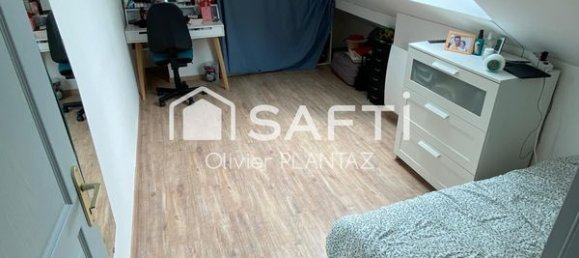 Casa de 5 dormitorios en Annezin, France No. 363054 9