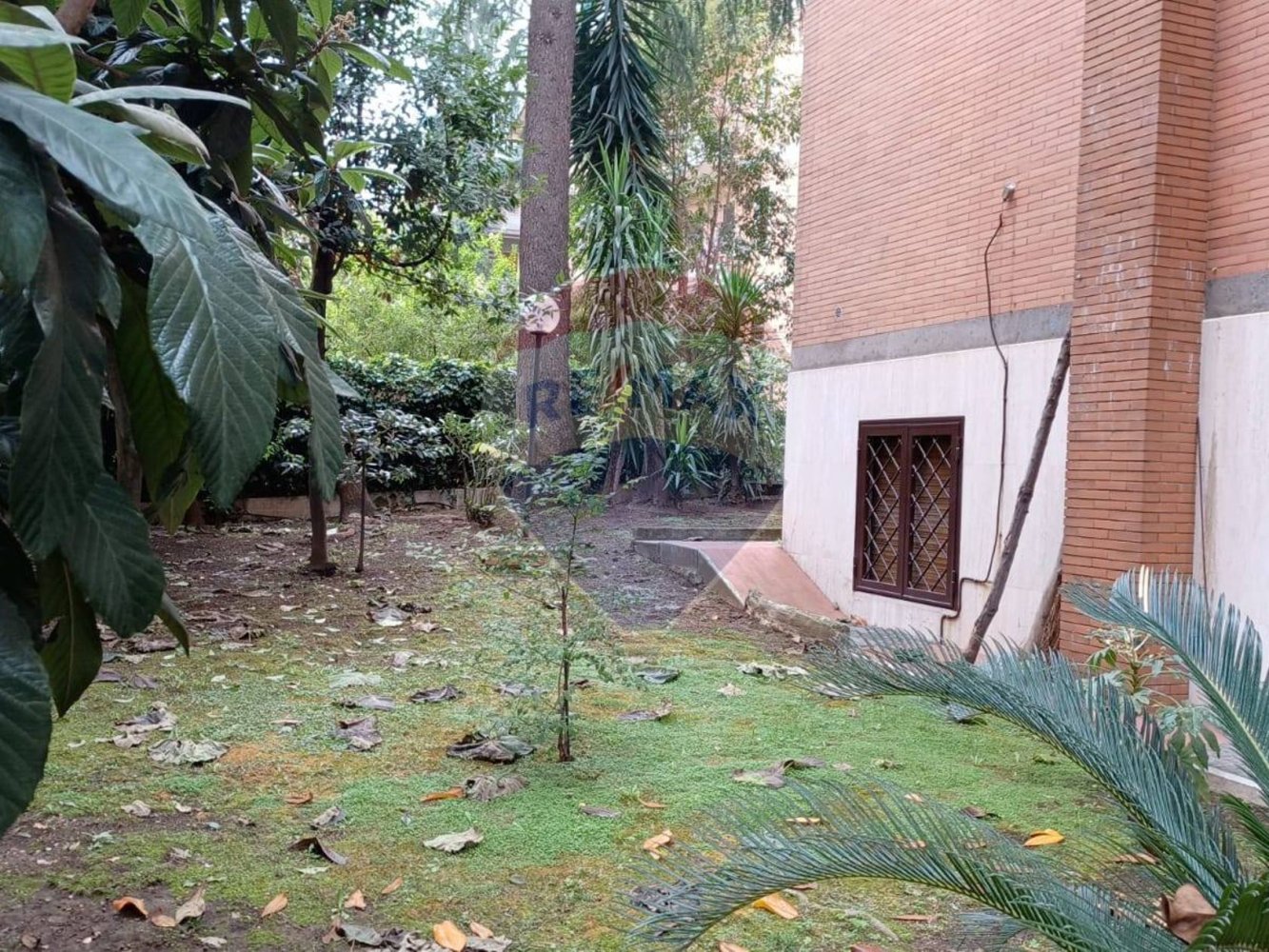 Apartamento de 4 dormitorios en Rome, Italy No. 89289