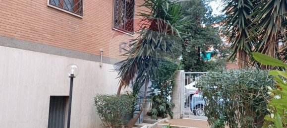 Apartamento de 4 dormitorios en Rome, Italy No. 89289 2