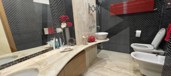 4 rooms Apartment in Naples, Italy No. 21243 7