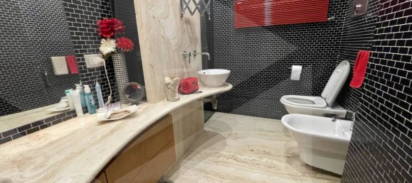 4 rooms Apartment in Naples, Italy No. 21243 12