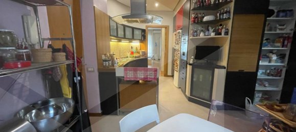 4 rooms Apartment in Naples, Italy No. 21243 3