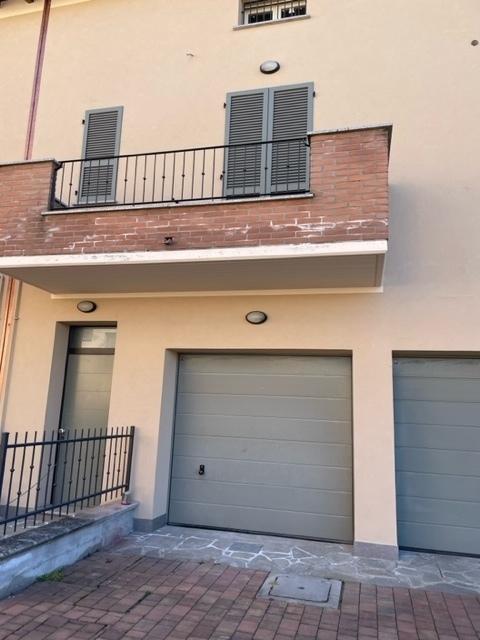 3 rooms House in Pontenure, Italy No. 86848