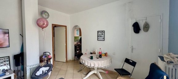 Casa de 2 dormitorios en Savigny-sur-Orge, France No. 327971 4