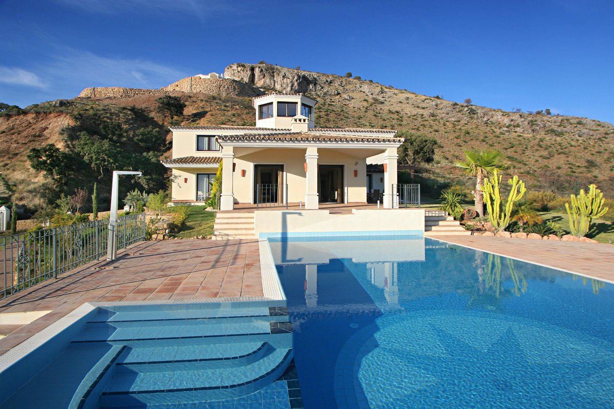 6 Schlafzimmer Villa in Benahavis, Spain, Nr. 3275