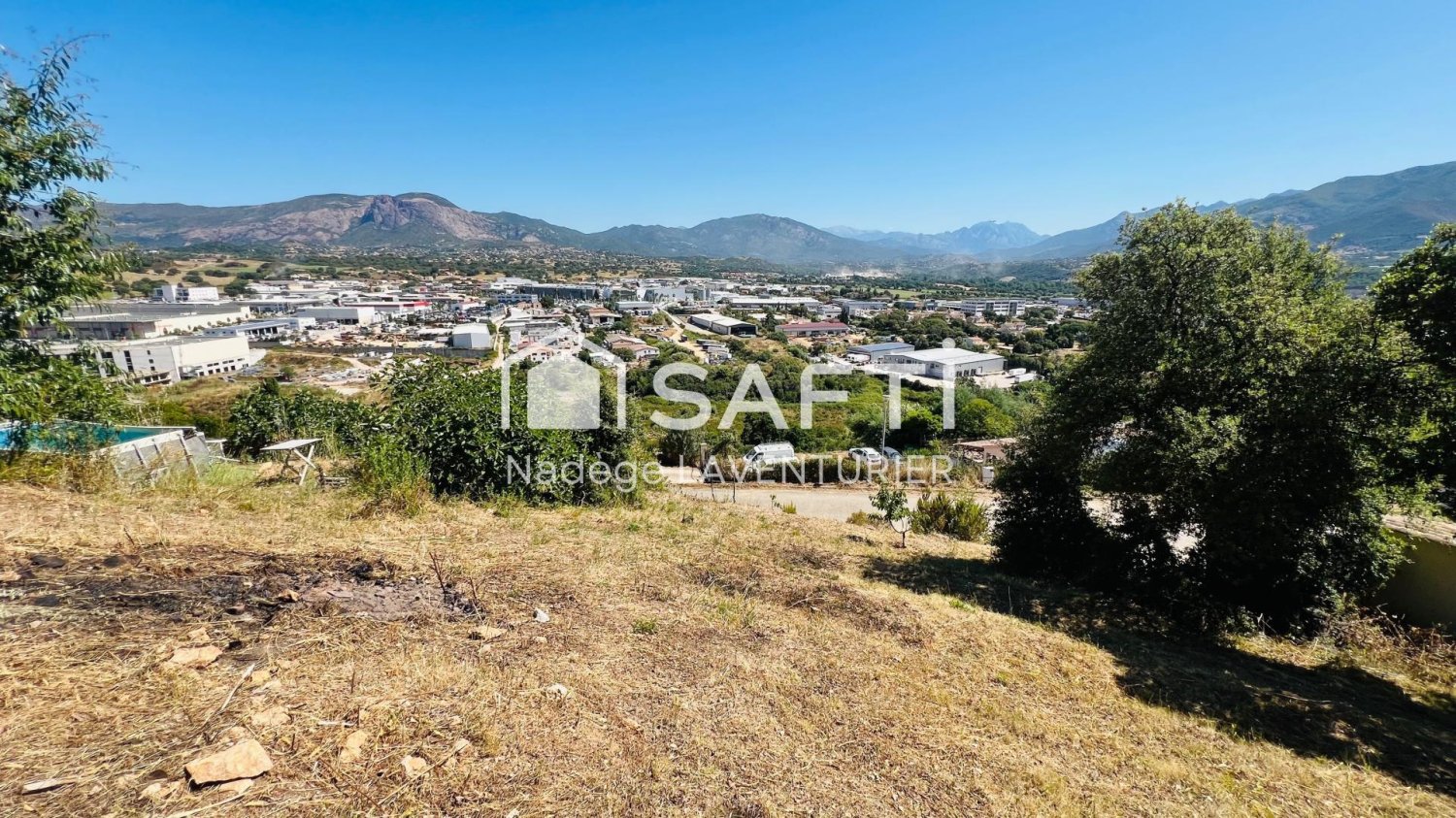 Terrain à Ajaccio, France 771m² No. 231055