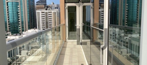 3 bedrooms Apartment in Al Khalidiya, UAE No. 52822 2