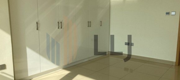 3 bedrooms Apartment in Al Khalidiya, UAE No. 52822 10