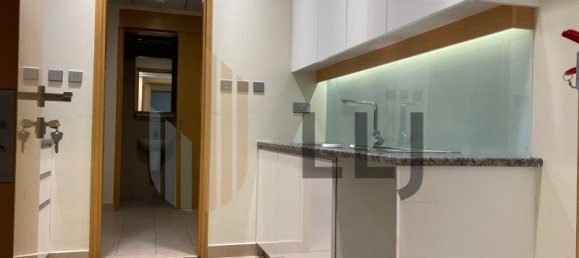 3 bedrooms Apartment in Al Khalidiya, UAE No. 52822 8