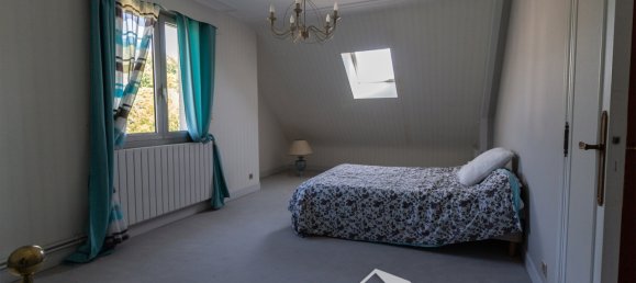 5 bedrooms House in Vaux-sur-Seine, France No. 297221 14