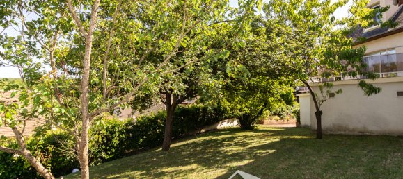 5 bedrooms House in Vaux-sur-Seine, France No. 297221 16